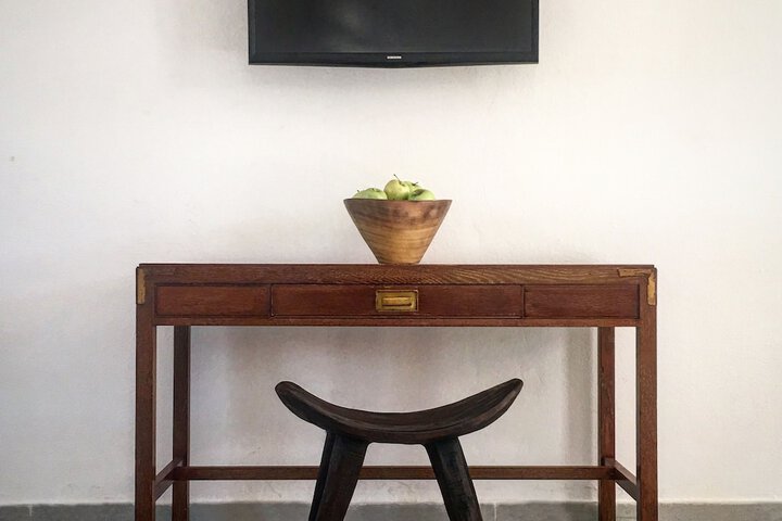 Room 13 of 19
