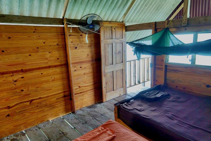 Room 6 of 27