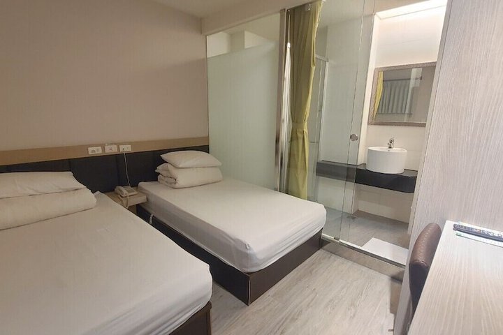 Room 40 of 99