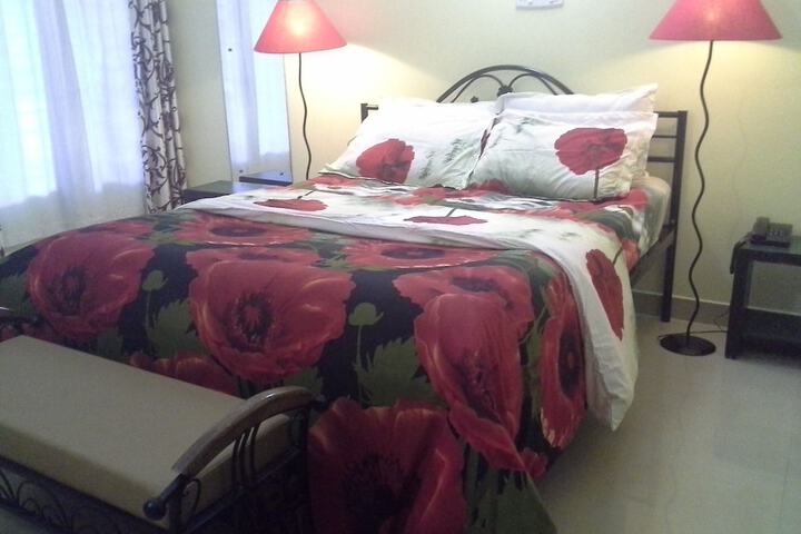 Room 3 of 40