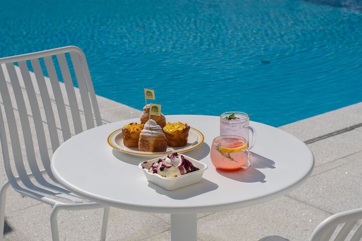 Breakfast/Coffee Service 66 of 83