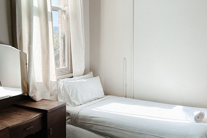 Room 3 of 22