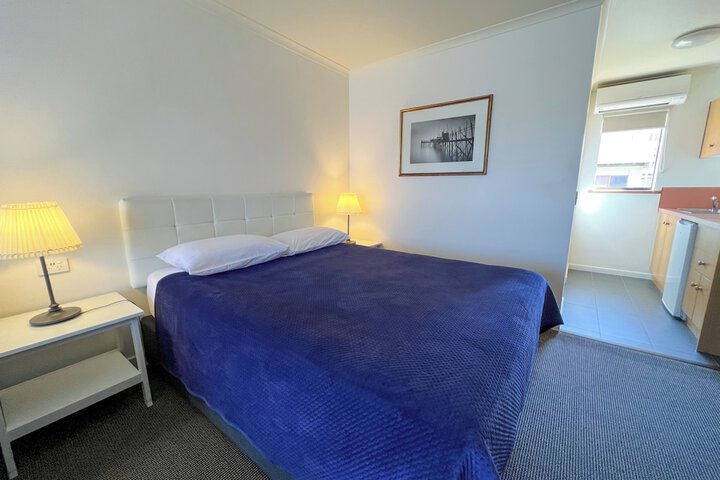 Room 17 of 59