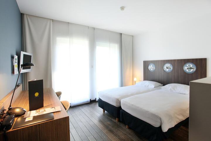 Room 6 of 41