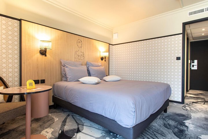 Room 40 of 124