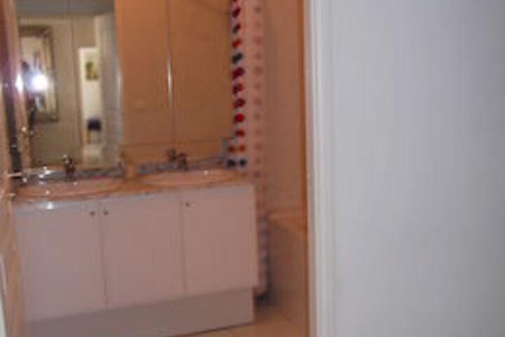 Room 41 of 146