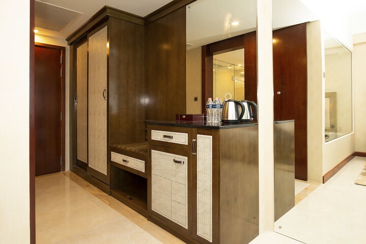 Room 50 of 89