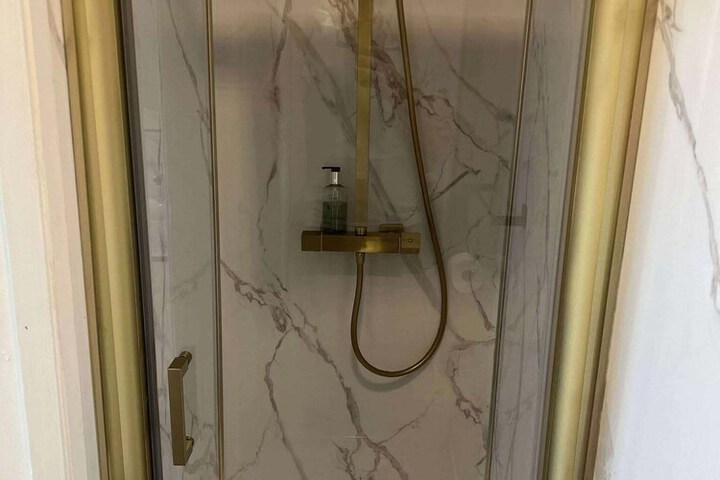 Room 21 of 46