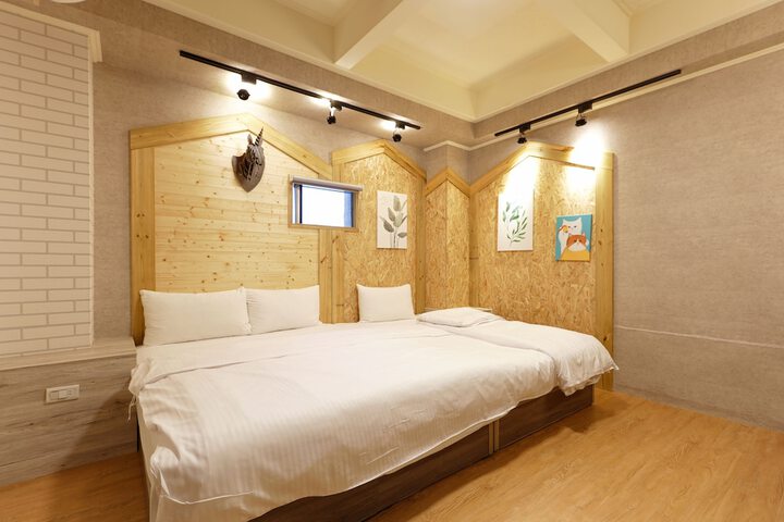 Room 115 of 232
