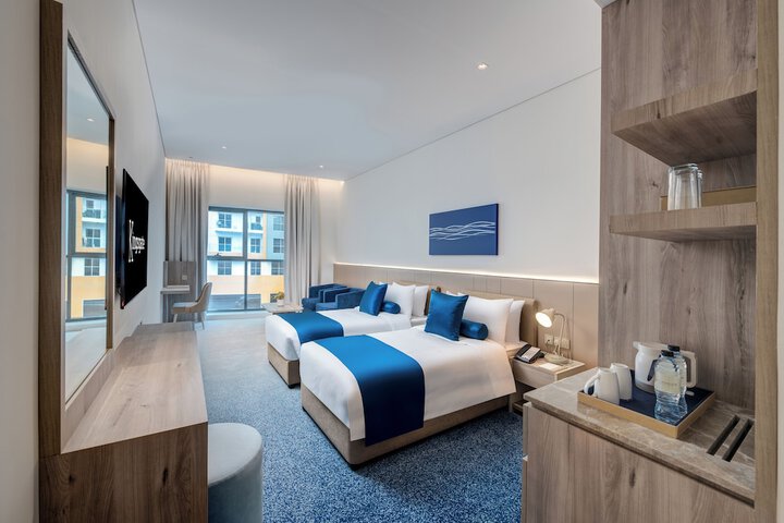 Room 6 of 54