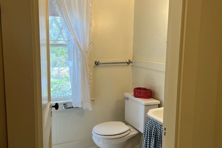 Room 116 of 205