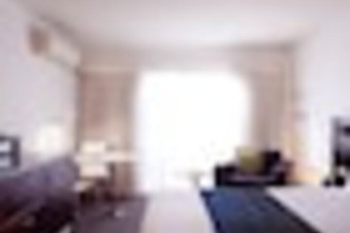 Room 8 of 69