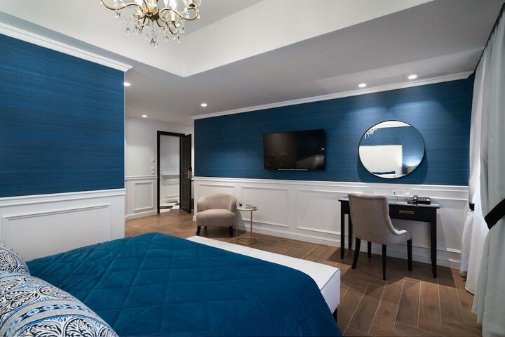 Room 6 of 63