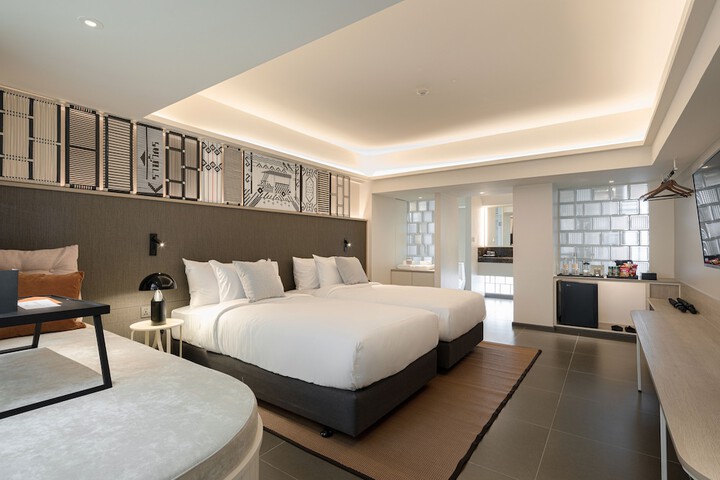 Room 5 of 66