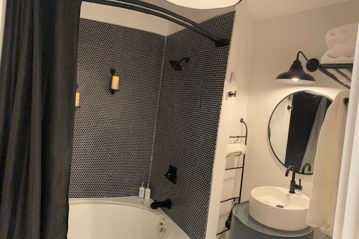 Room 60 of 81