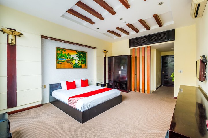 Room 19 of 25