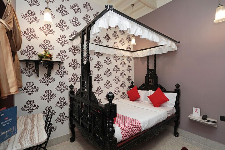 OYO 22297 Hotel 86b