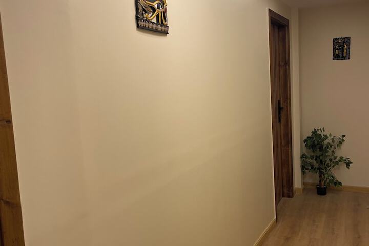 Room 22 of 196