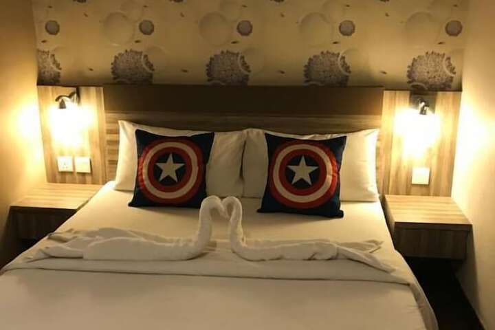 Room 32 of 45