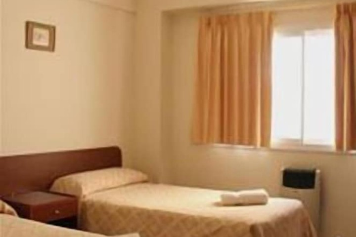 Room 5 of 15