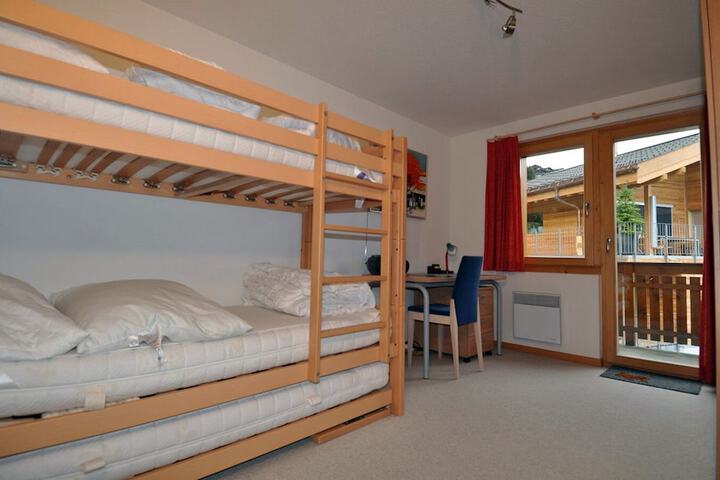 Room 3 of 12