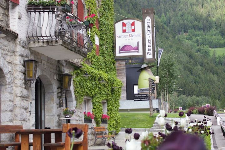 Hotel 94 of 98