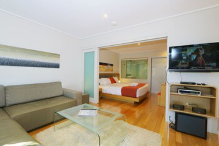 Room 16 of 22