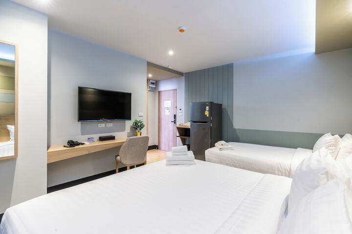 Room 13 of 24