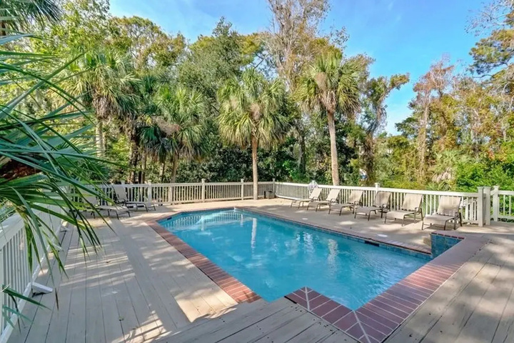 Pool 13 of 21
