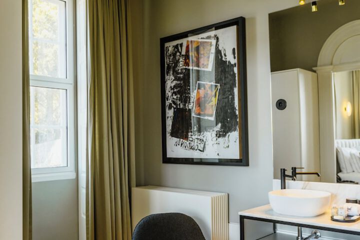 Room 34 of 57
