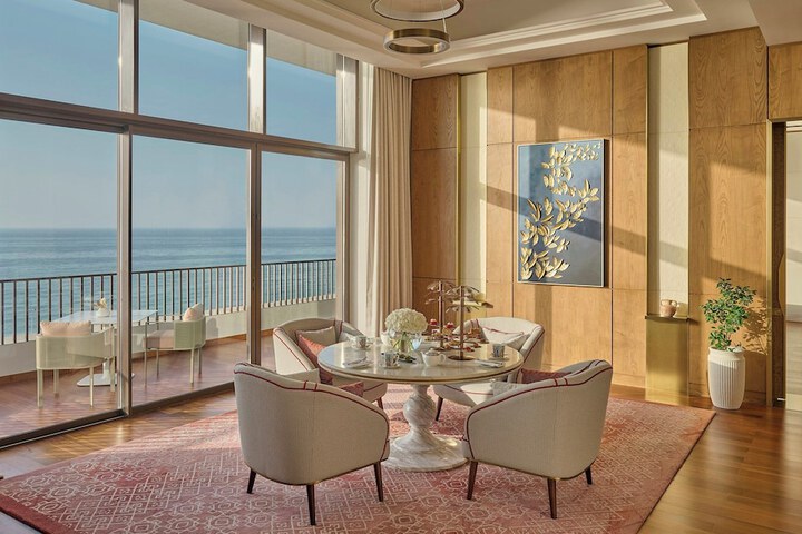 Room 46 of 105