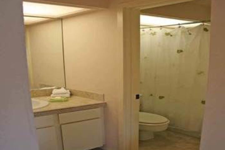 Room 4 of 26