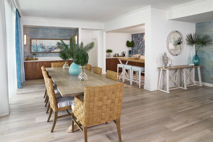 Dining Photos