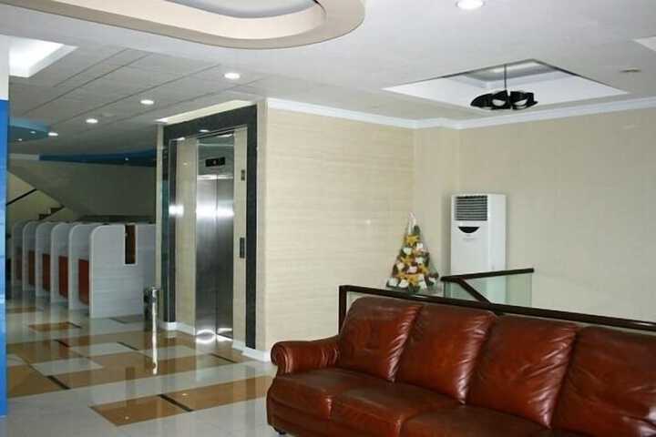 Hotel Lobby