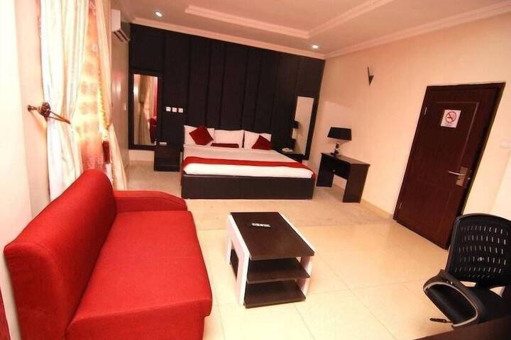 Room 15 of 48