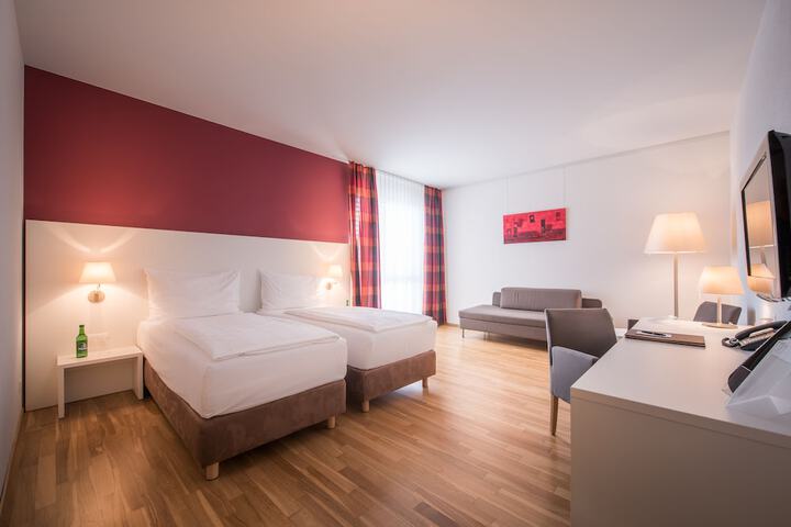Room 3 of 31