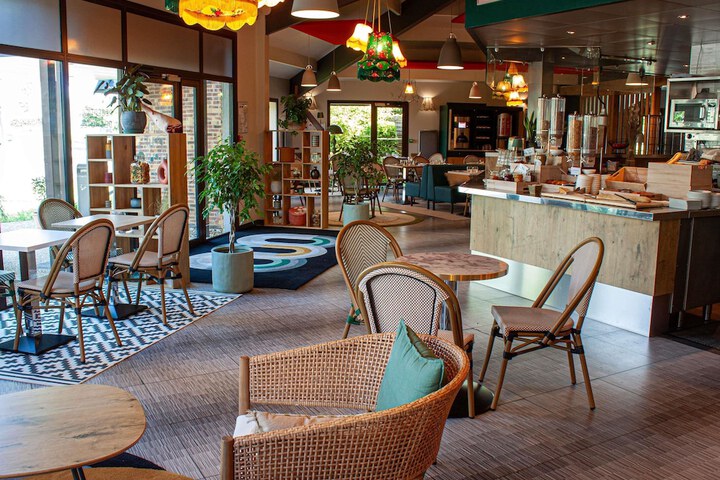 Breakfast area