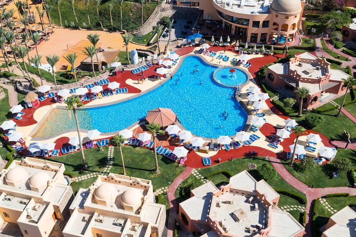 Pool 54 of 85