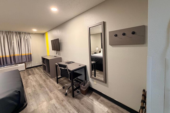 Room 40 of 90