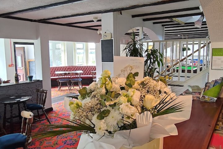 Windsor Local Hotel