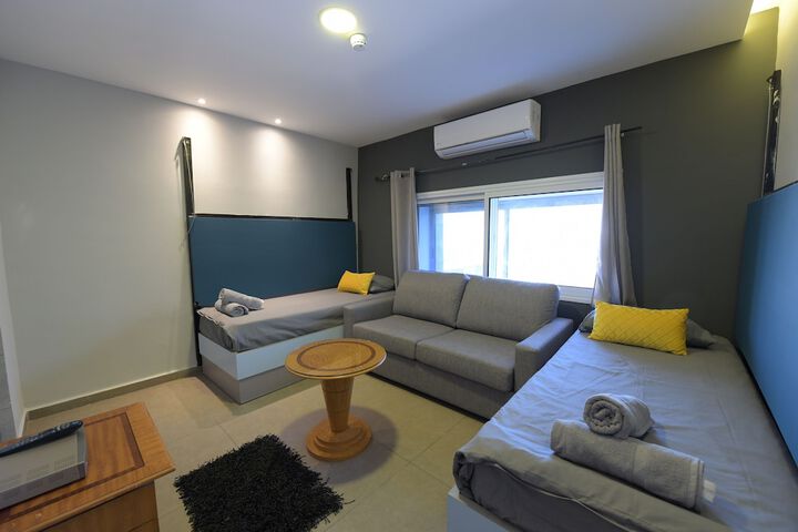 Room 17 of 47