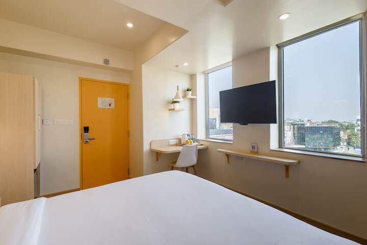 Room 17 of 47