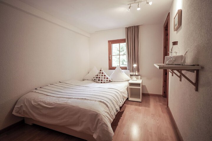 Room 35 of 102