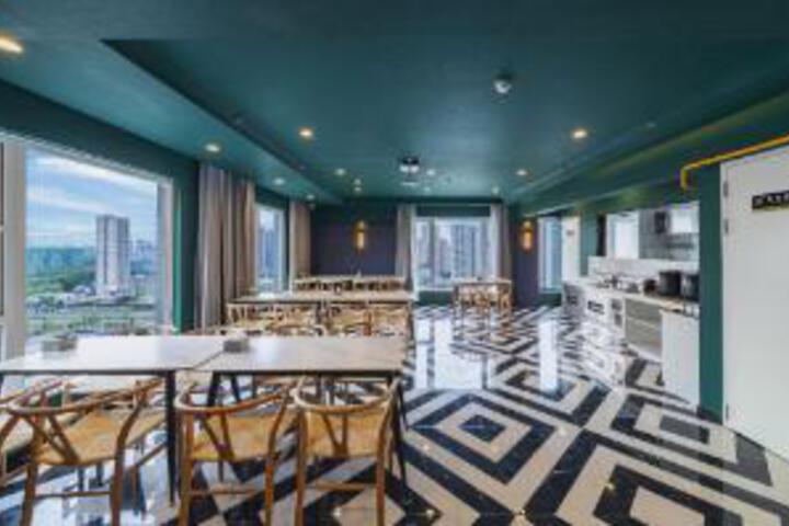 Chenfeng Hotel (Chengdu Dafeng Wuliangye Cultural and Sports Center Branch)
