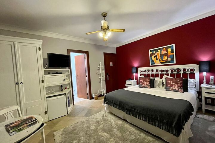 Room 44 of 104