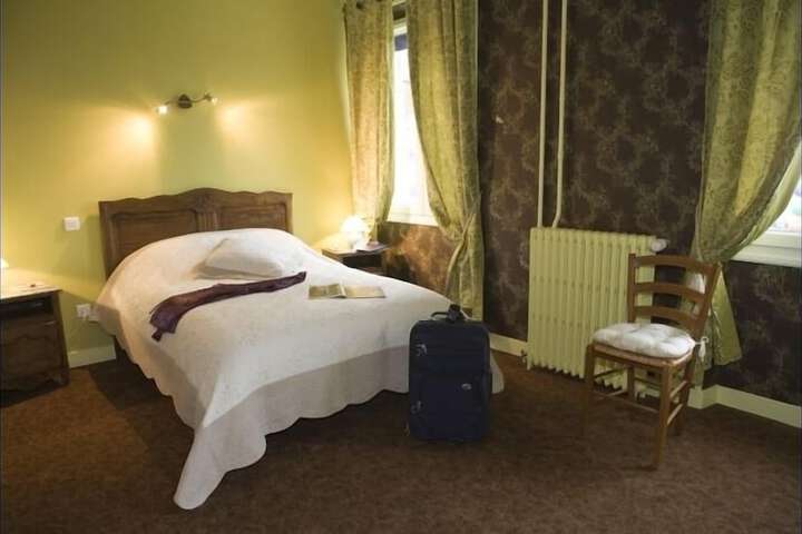 Room 2 of 4