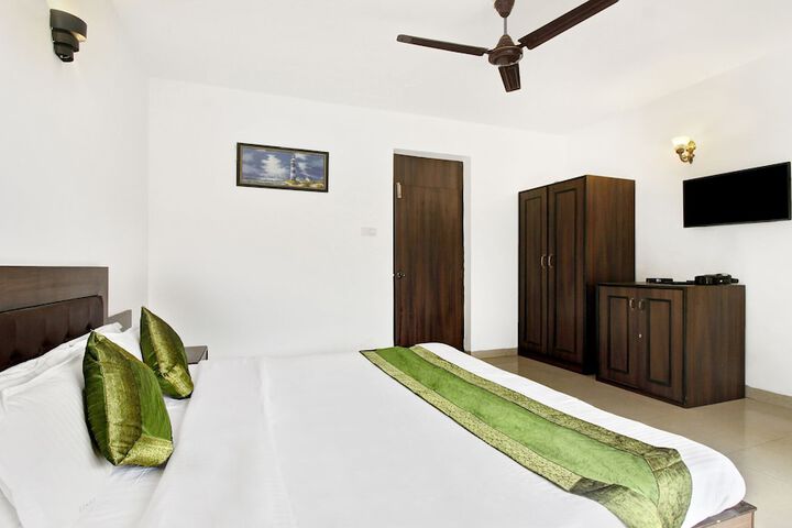 Room 8 of 20