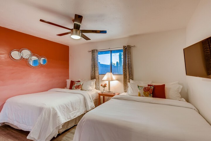 Room 4 of 42