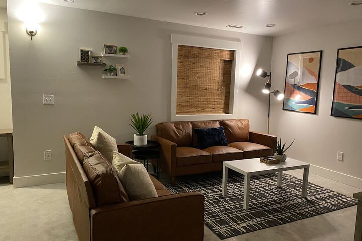 Lounge 258 of 426