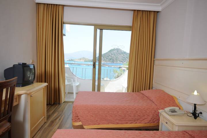 Room 13 of 57